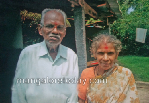 elderly couple 21 jul 17